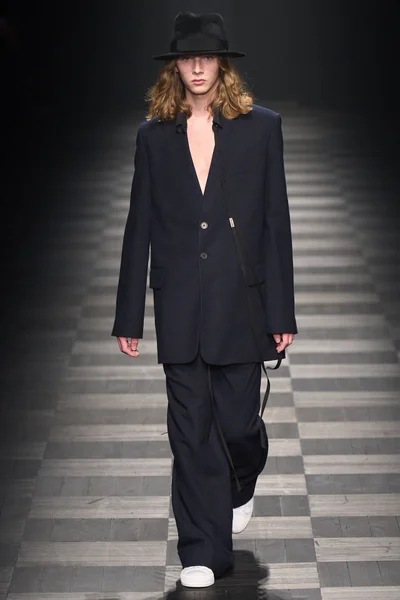 Look 6